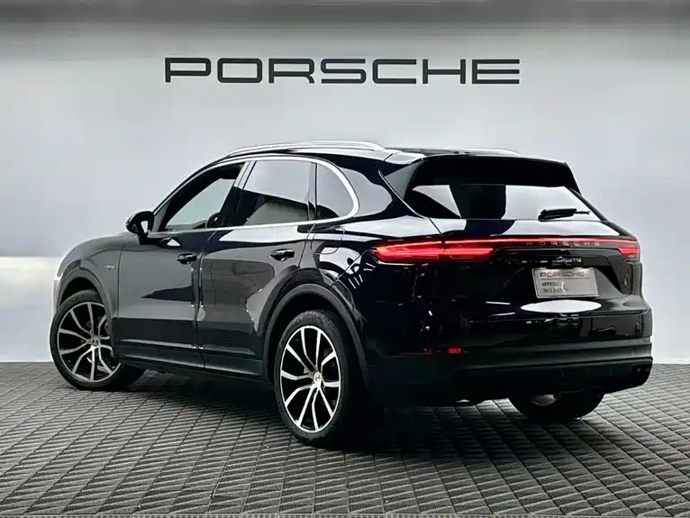PORSCHE CAYENNE NEW ENERGY