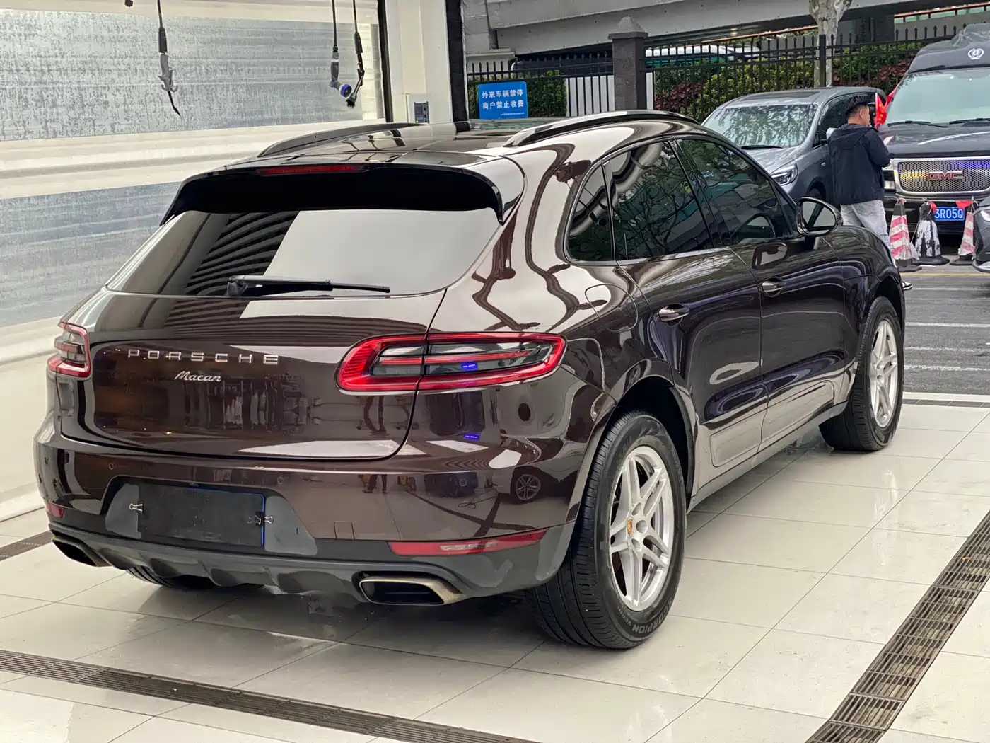 Porsche Macan 2017 Macan 2.0T фото 11