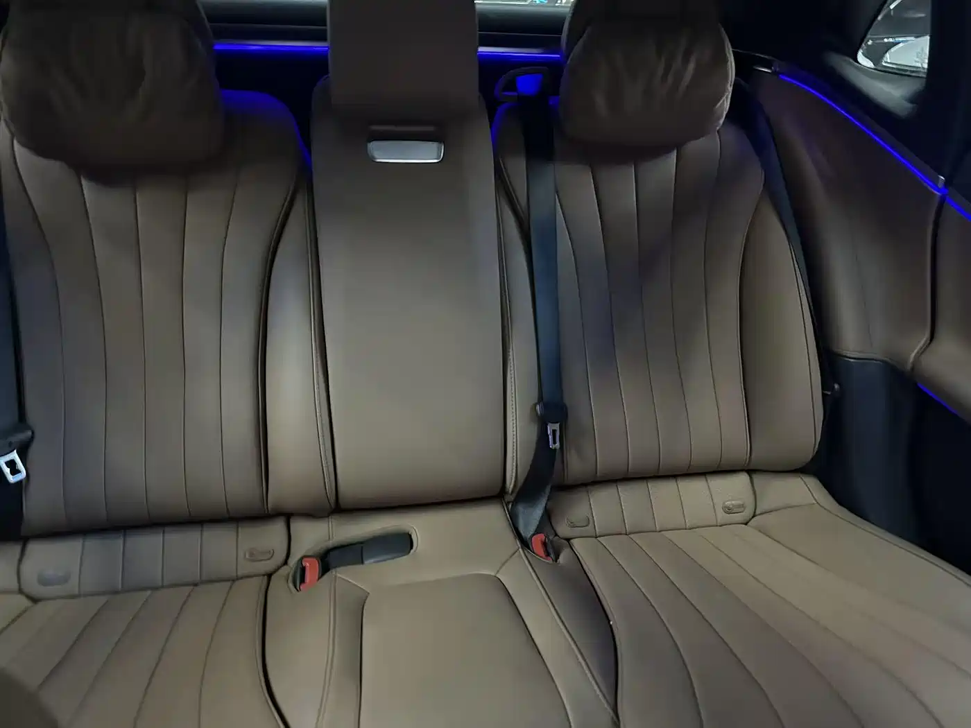 Mercedes-Benz E-Class 2025 E 300 L Luxury фото 16