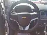 Photo 3 - Chevrolet Trax
