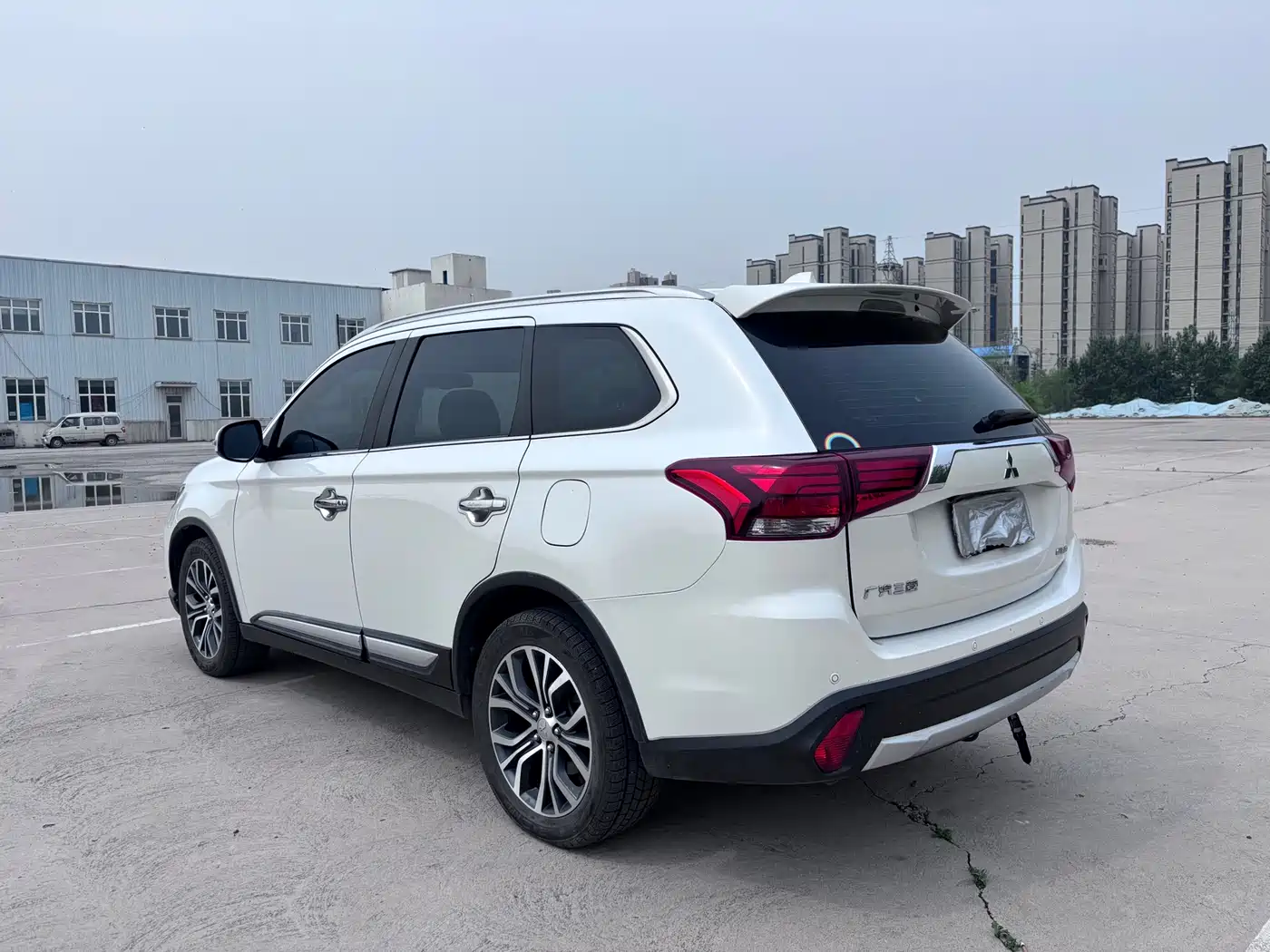 Mitsubishi Outlander 2016 2.4L 4WD Elite Edition 5-seater фото 5
