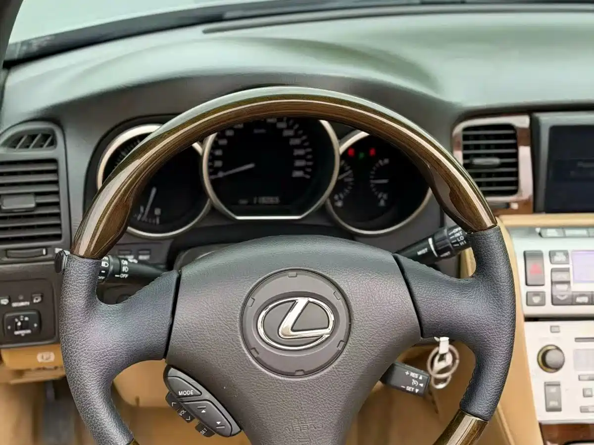 Lexus SC 2009 Model 430 фото 7