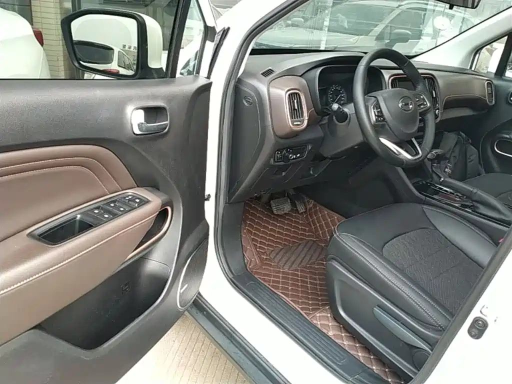 GAC Trumpchi Trumpchi GS3 2019 235T Automatic Elite Edition фото 16