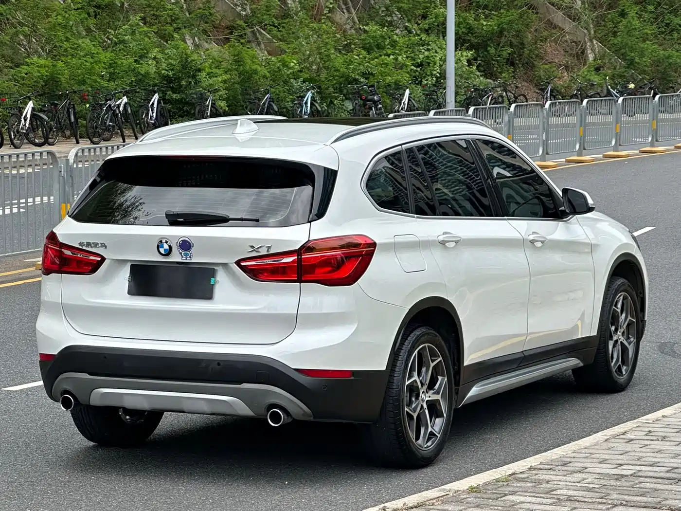 BMW X1 2018 xDrive20Li Premium Model фото 6