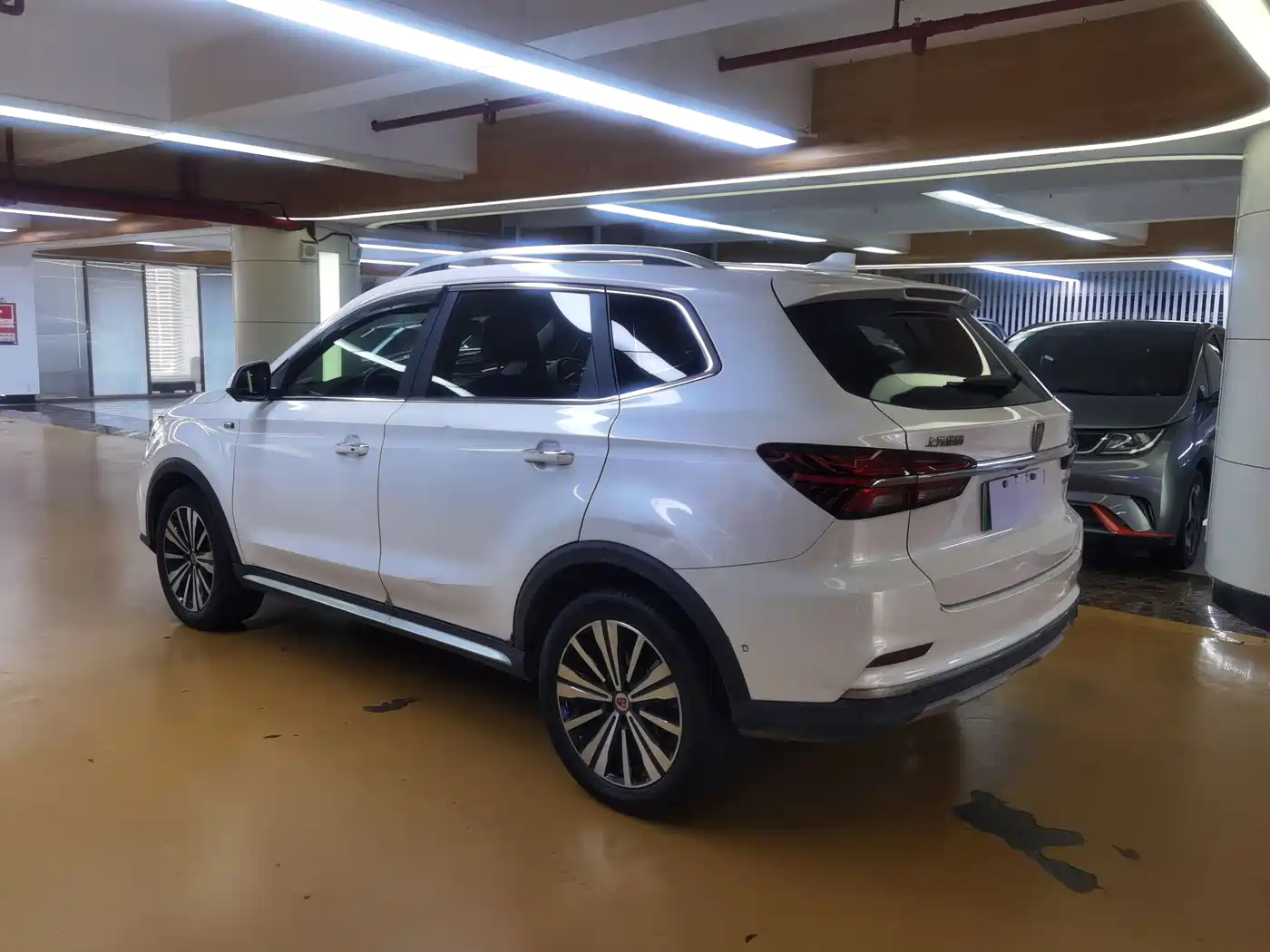 ROEWE RX5 NEW ENERGY