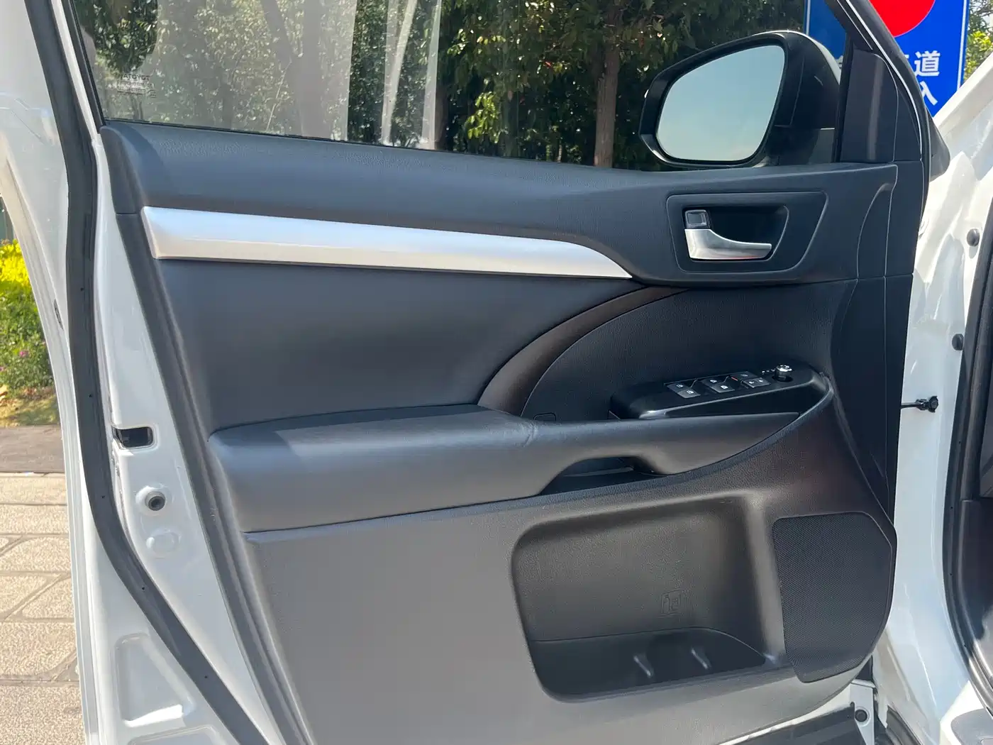 Toyota Highlander 2021 2.0T AWD Luxury 7-Seater фото 17