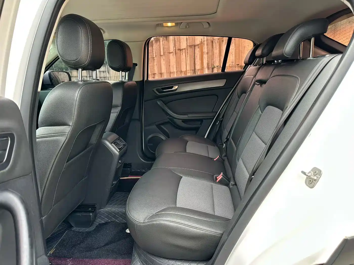 Qoros 5 2016 2016 Model 1.6T Automatic Elite