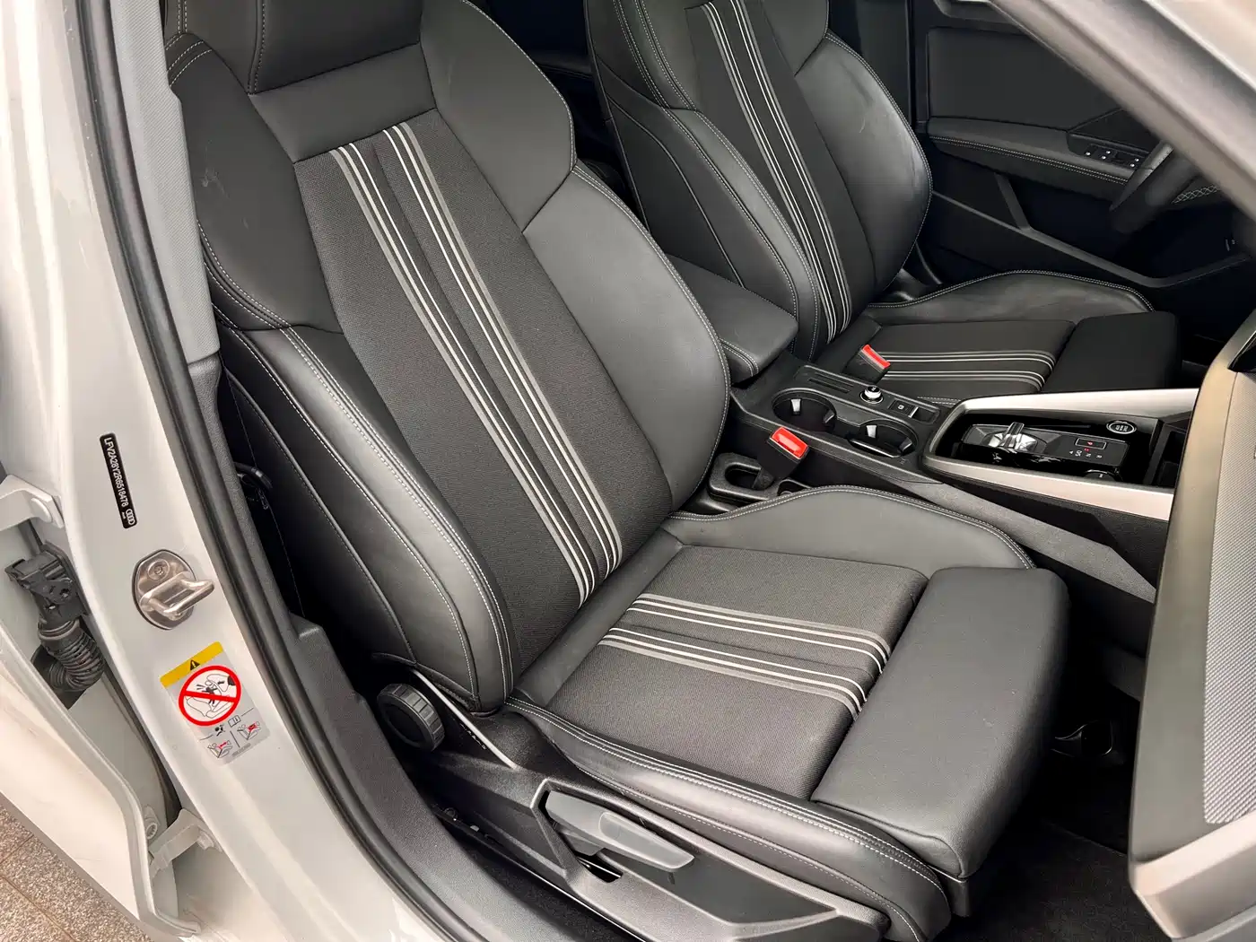 Audi A3 2024 Model A3L Limousine 35 TFSI Fashion Sport фото 12