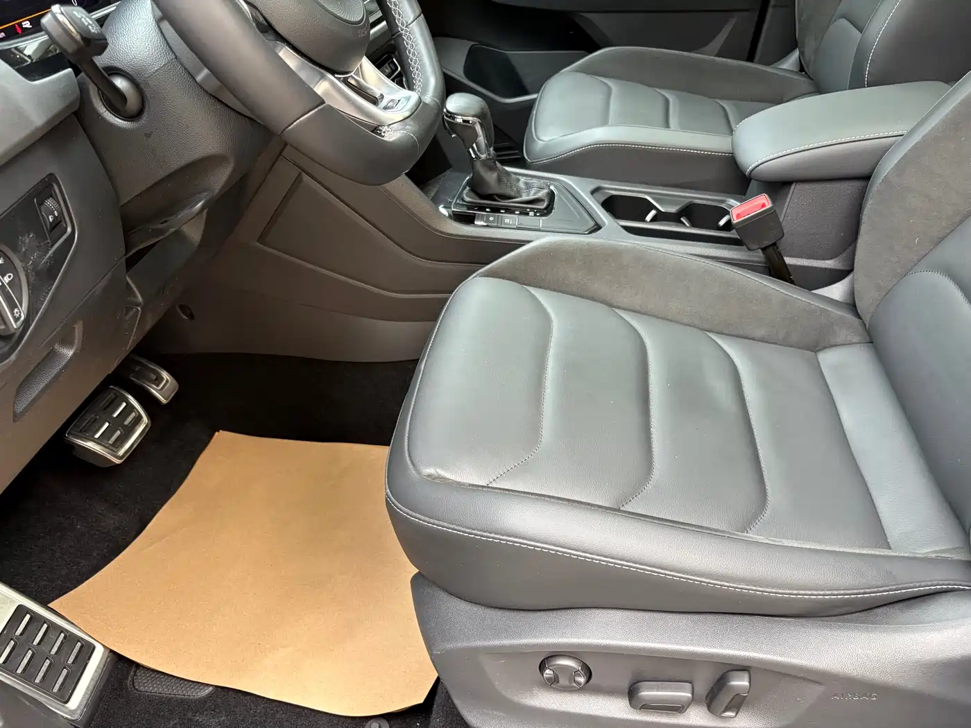 Volkswagen Tiguan L 2021 330TSI Automatic 2WD R-Line Premium фото 5