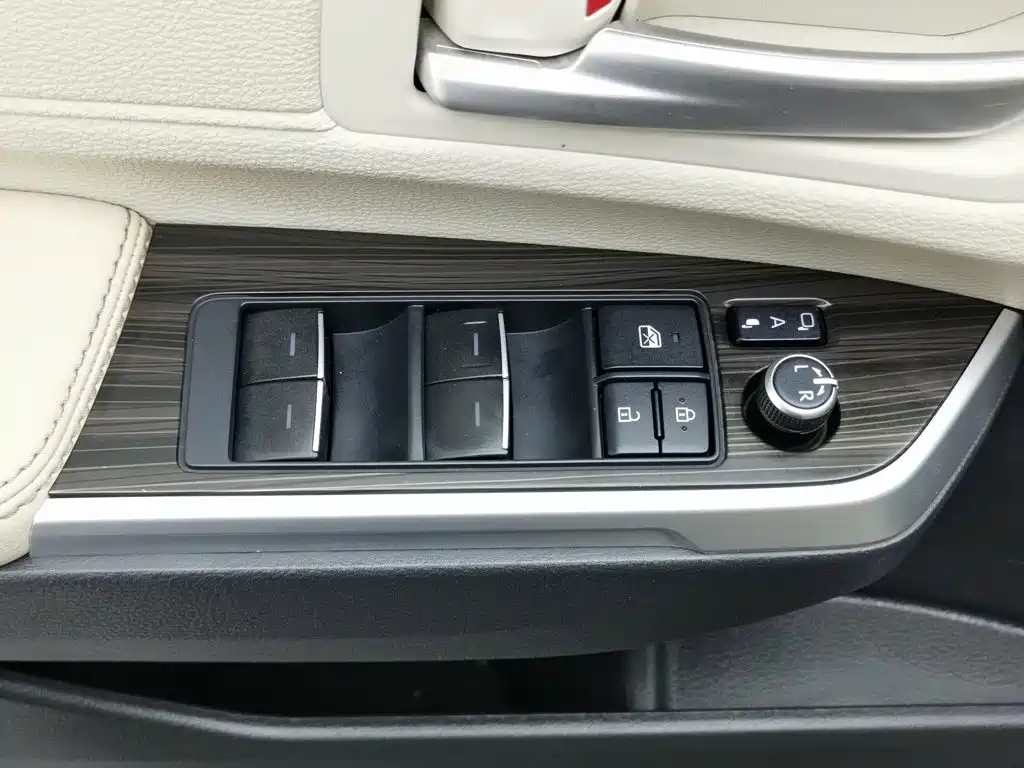 Toyota Sienna, миниатюра 9
