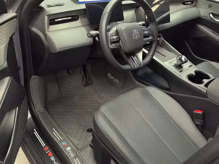 BYD Qin PLUS 2025 DM-i Smart Drive 55KM Leader фото 12
