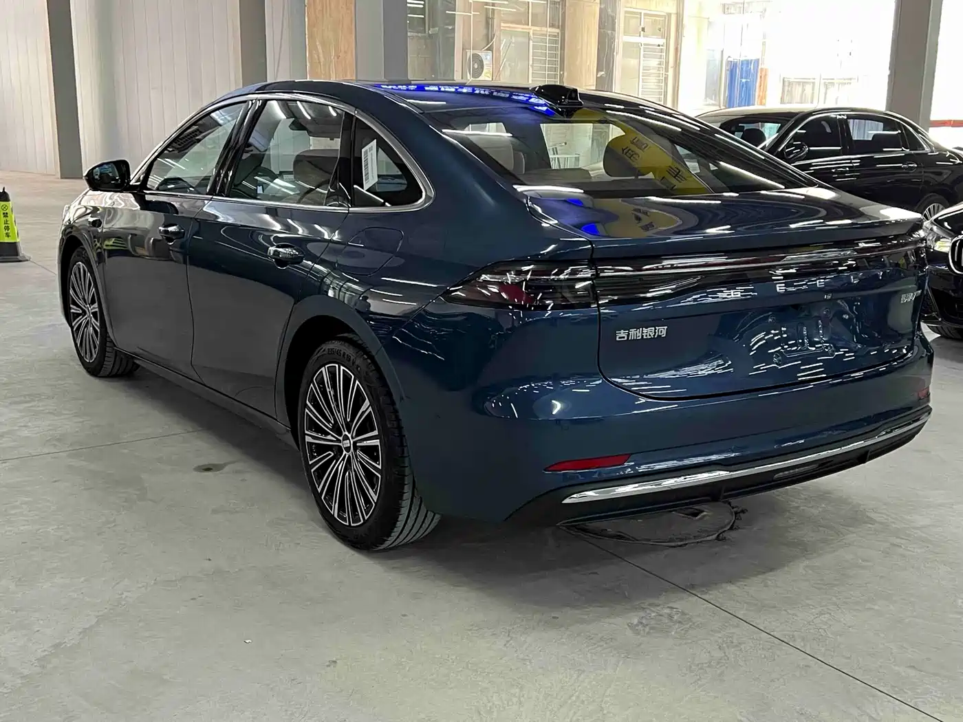 Geely Galaxy Galaxy A7 2025 EM-i фото 7