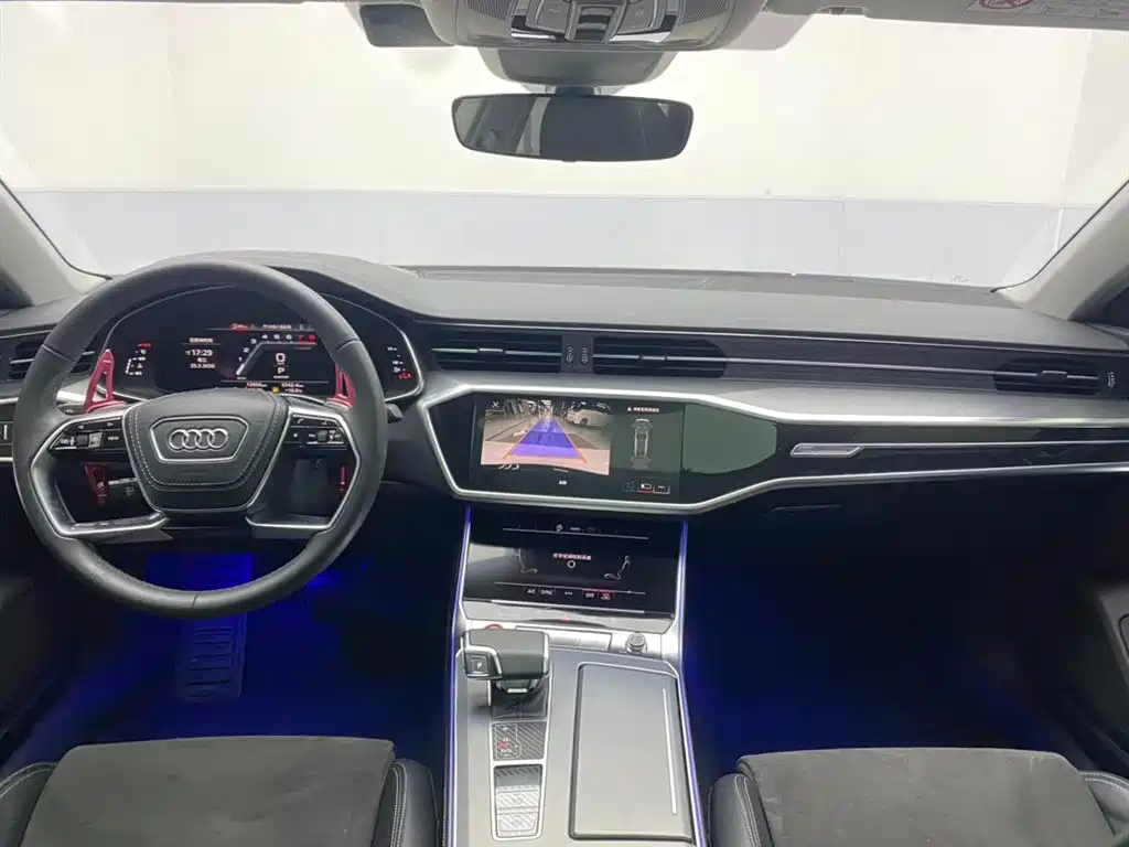 Audi A7L 2024 45 TFSI Luxury фото 13