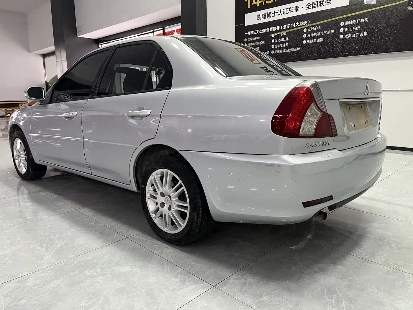 Mitsubishi Lancer 2012 1.6L Manual Comfort SEi фото 5