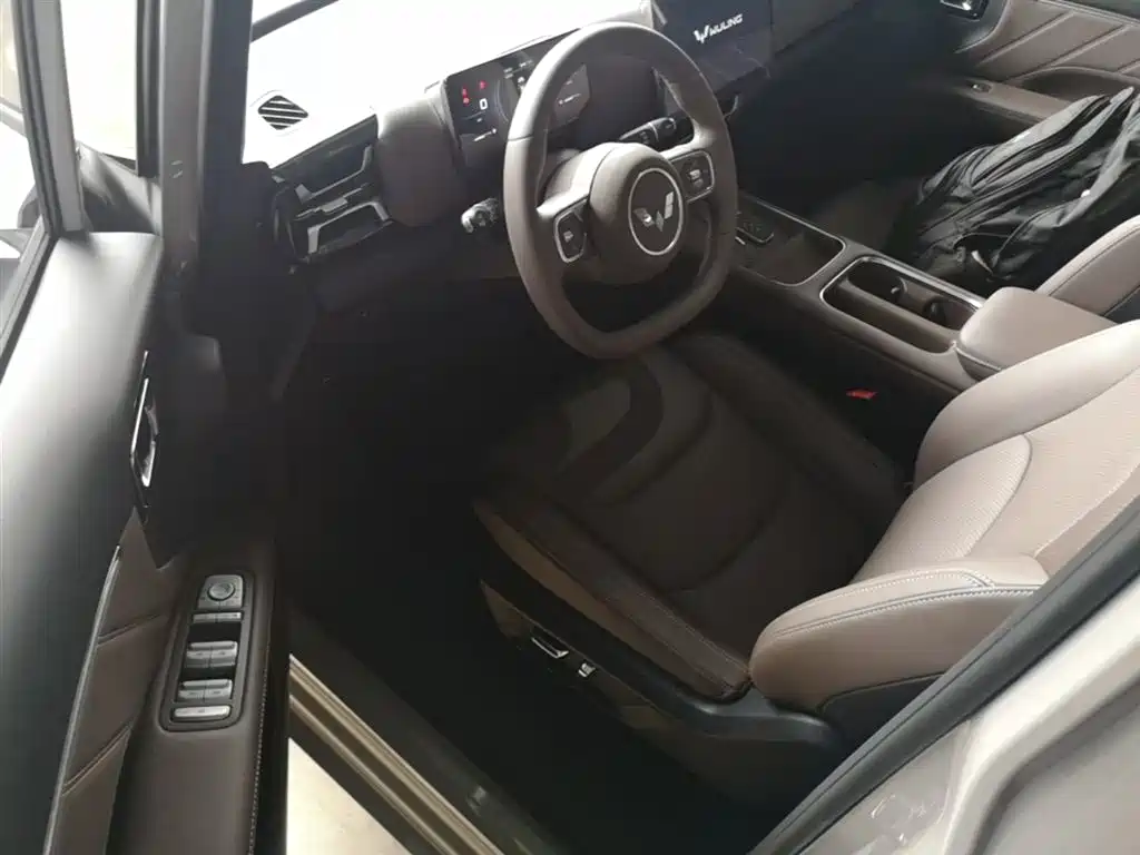 Wuling Motors Xingguang 730 New Energy 2025 2025 Model Plug-in Hybrid Base Version