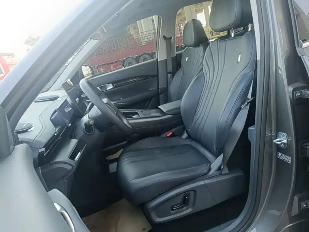 Фото 15 - Geely Galaxy Galaxy E5