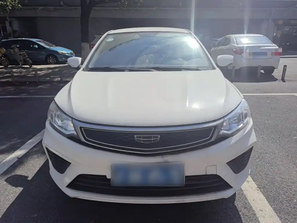 Фото 3 - Geely Vision