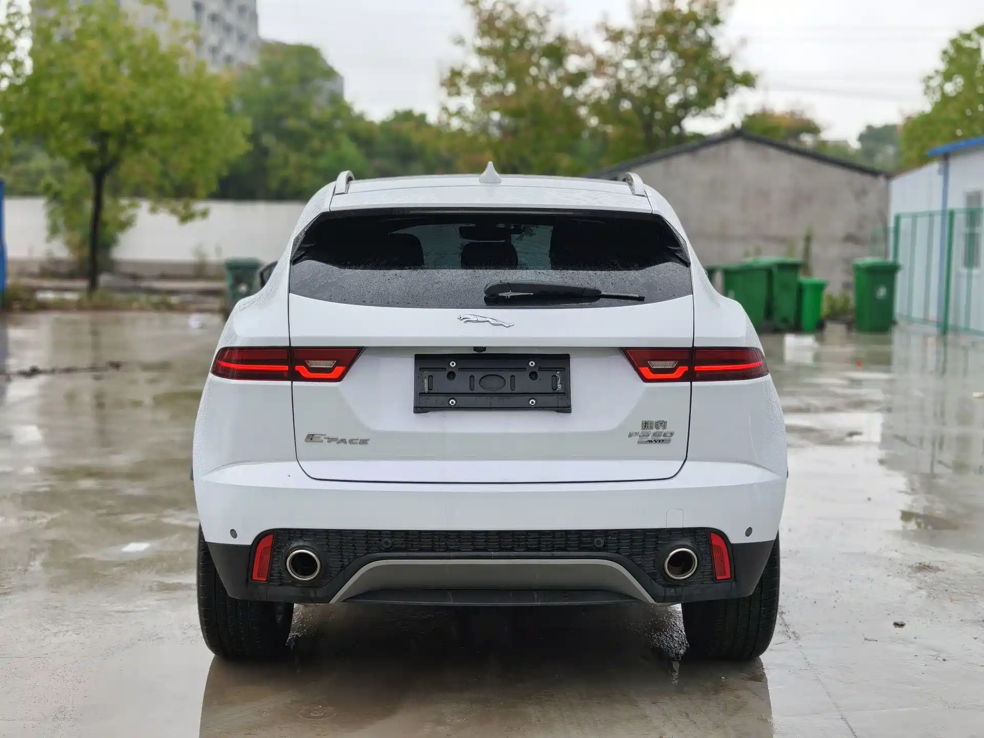 Фото 4 - Jaguar E-PACE