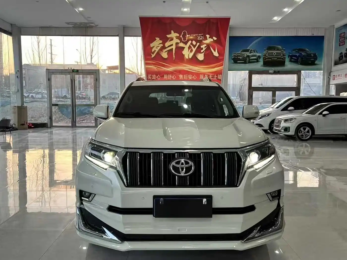 Toyota Prado 2018 3.5L Automatic TX-L Rear-mounted Spare Tire фото 2