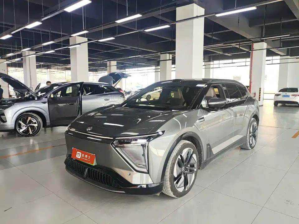 HiPhi Y 2023 2023 810km Long Range Edition