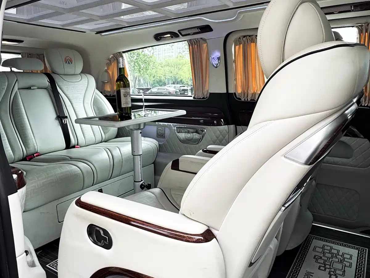 Mercedes-Benz Vito 2021 2.0T Business Edition 7-seater фото 29
