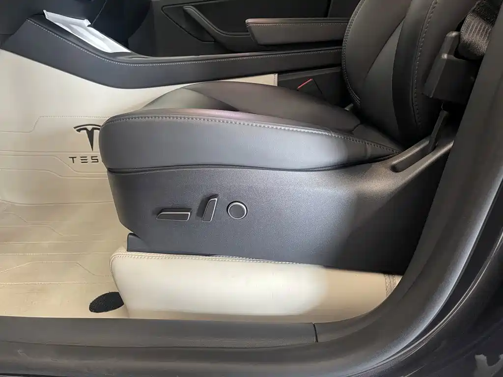 Фото 23 - Tesla Model Y
