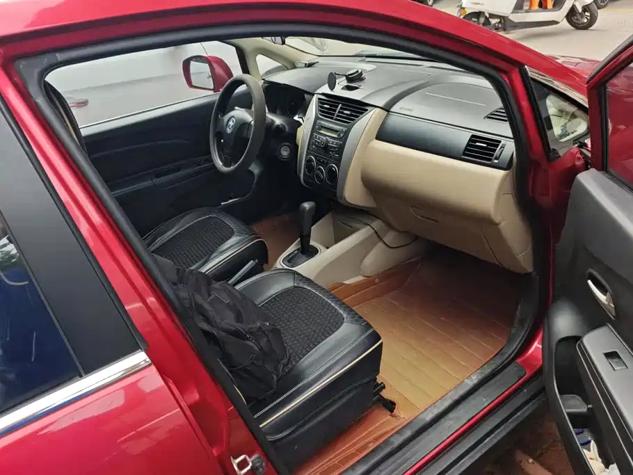 Venucia R50 2014 2013 1.6L Auto Fashion