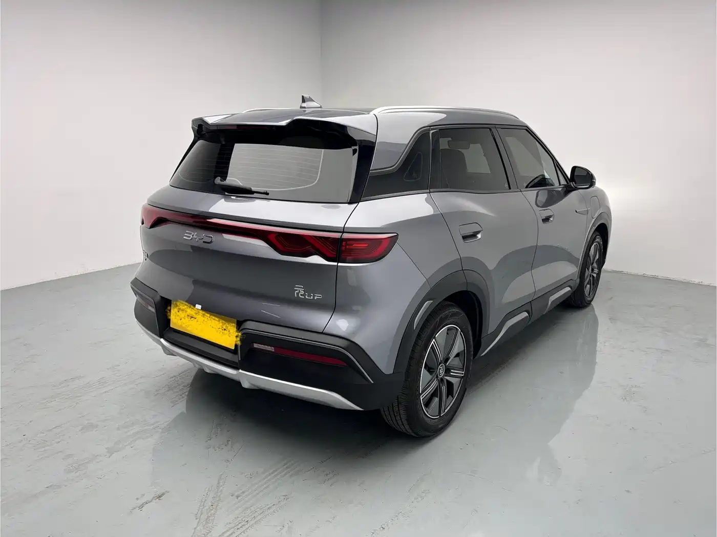 BYD Yuan UP 2024 401KM Surpass Edition фото 4