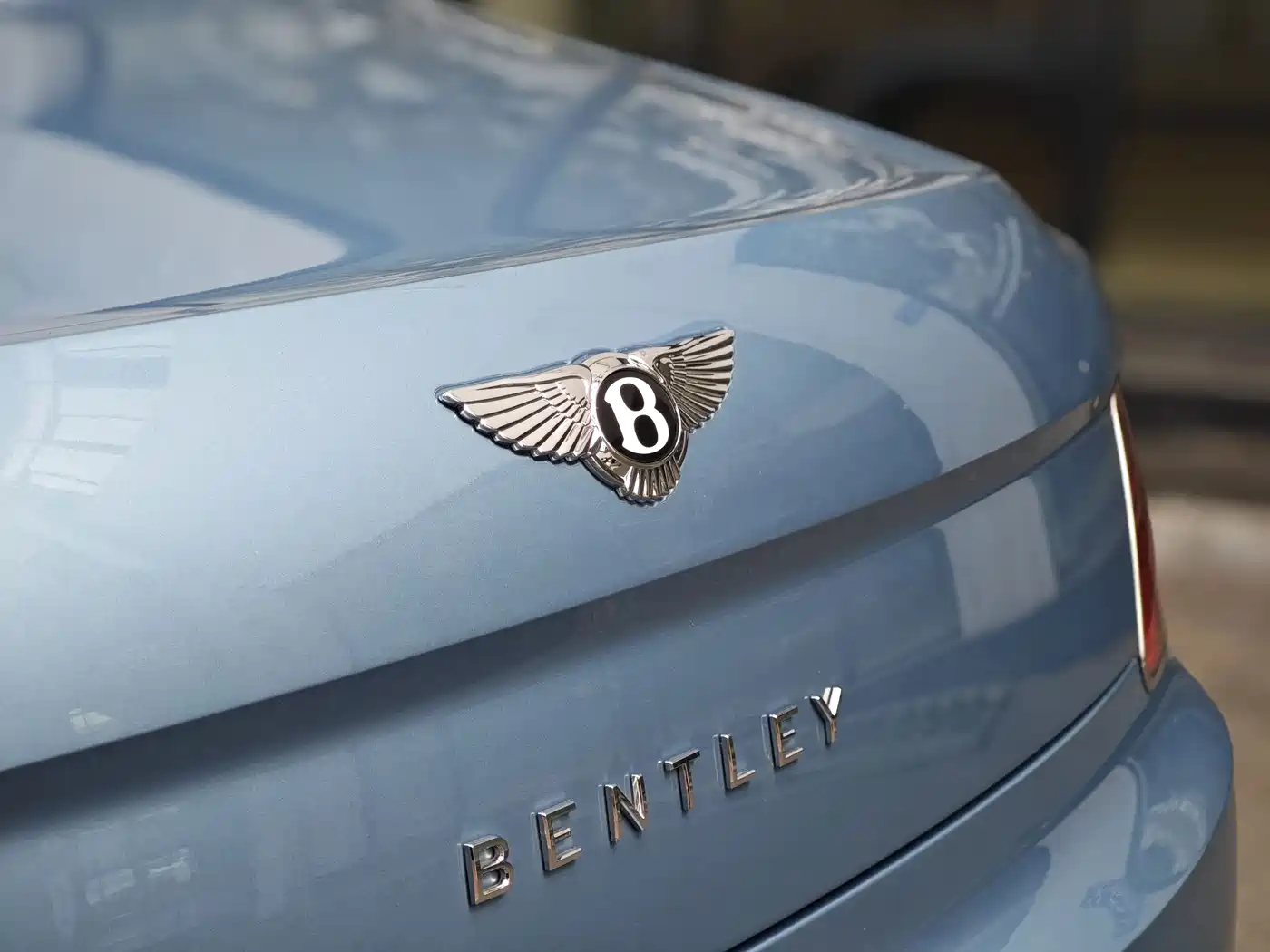 Bentley Flying Spur Plug-in Hybrid 2025 2025 Model Year 4.0T V8 Mulliner