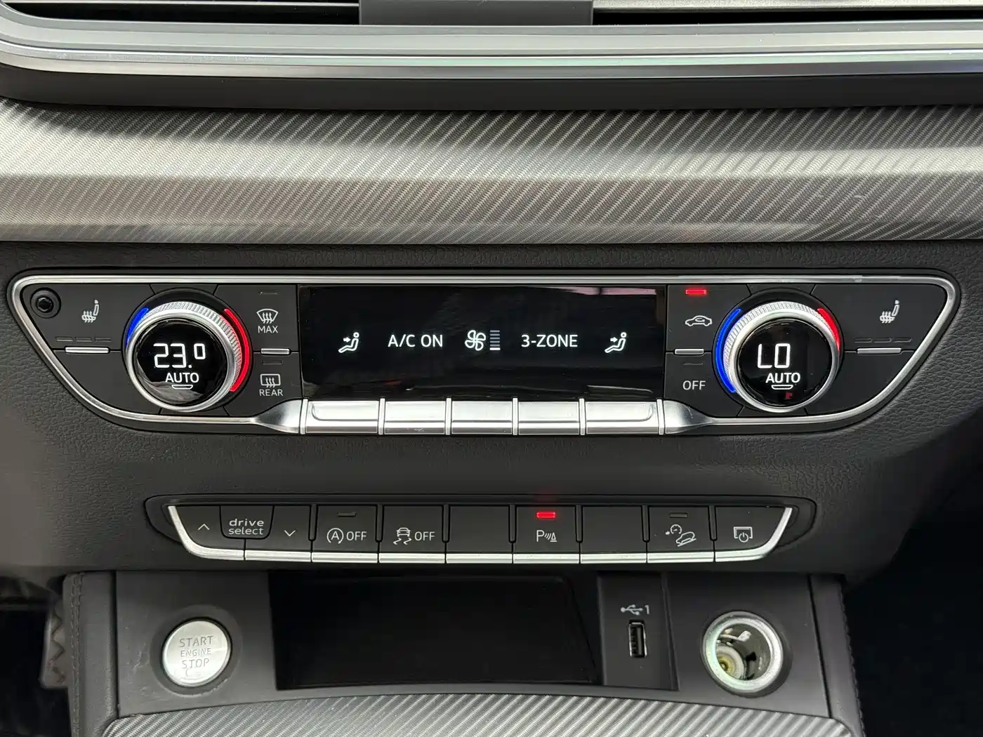 Audi Q5L 2020 Facelift 40 TFSI Honor Fashion фото 29