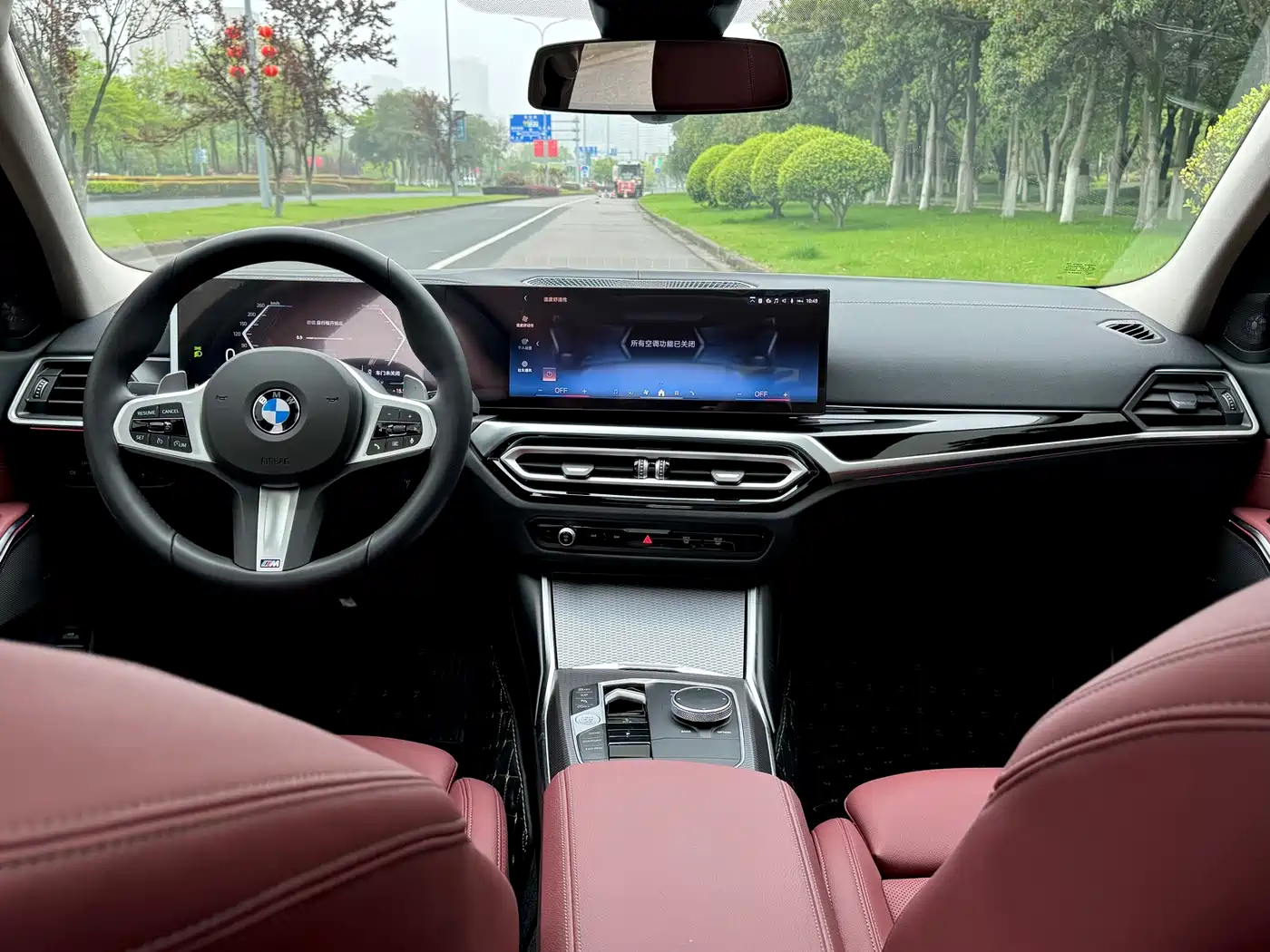 BMW 3 Series 2024 325Li M Sport Shadowline Package фото 7