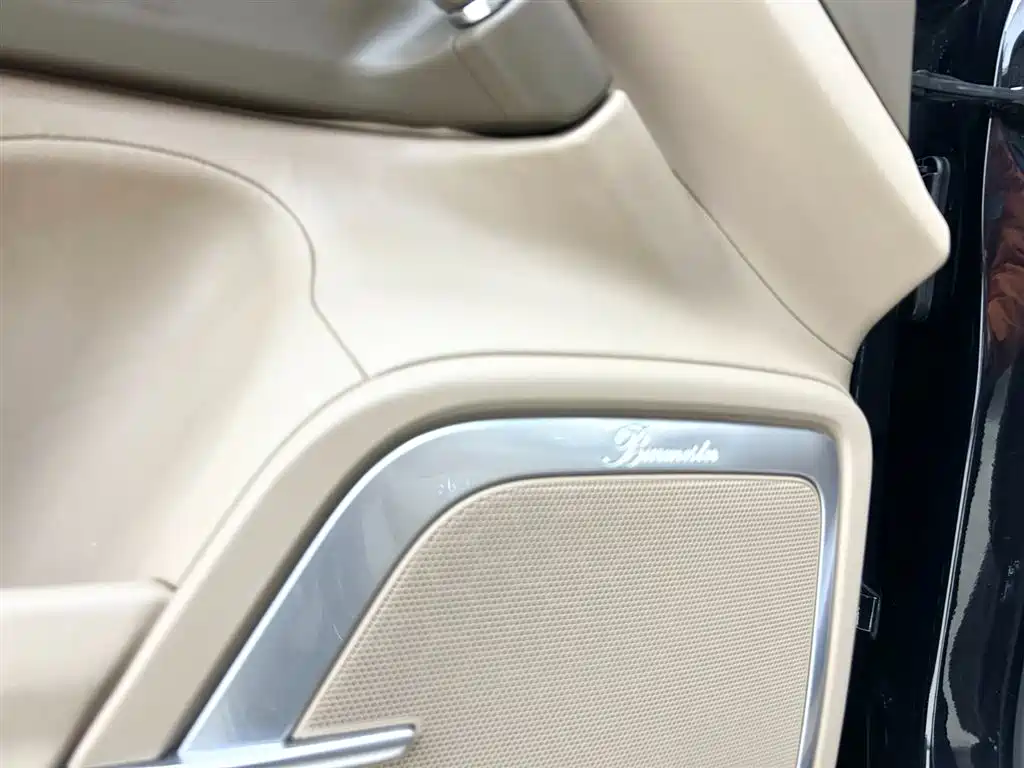 Porsche Cayenne 2011 Cayenne Turbo 4.8T фото 19