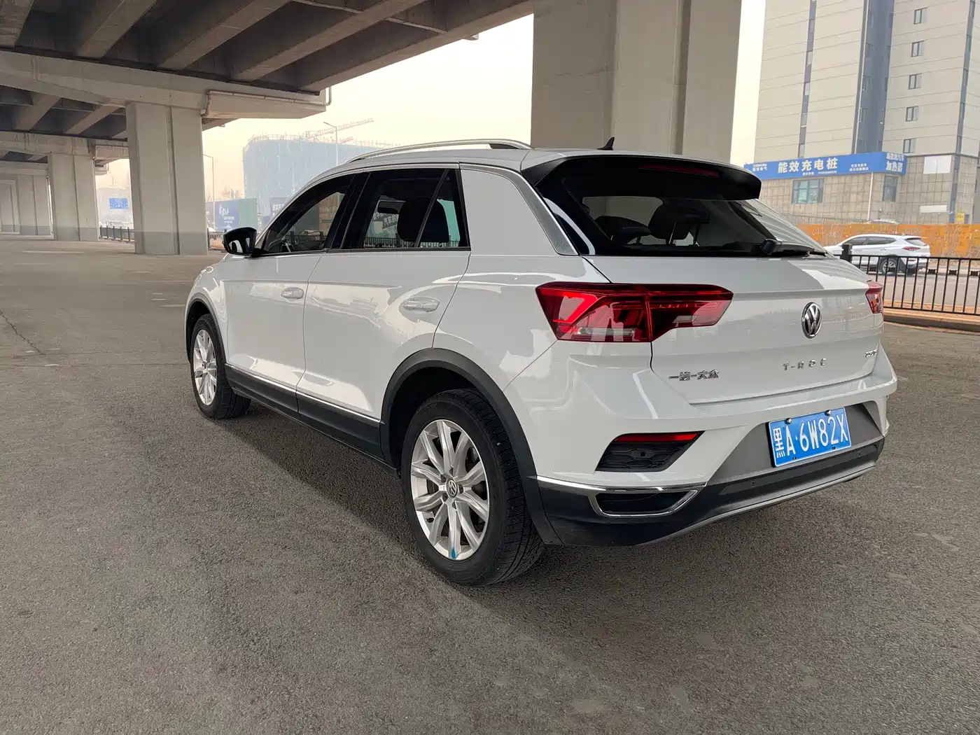 Volkswagen T-ROC 2020 230TSI DSG 2WD Progressive фото 5