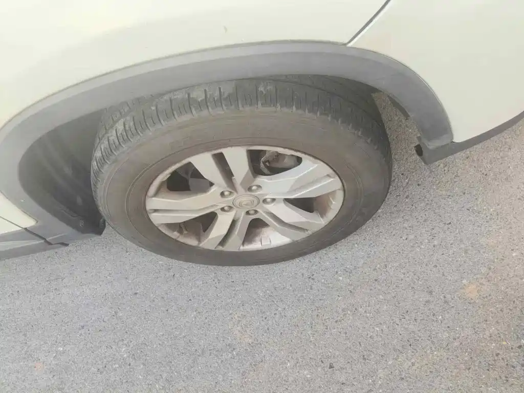 Фото 7 - Changan CS75