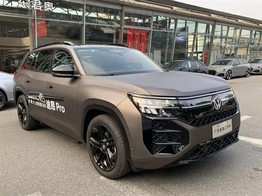 Volkswagen Teramont 2025 Teramont Pro 450TSI 4WD Summit Edition фото 22
