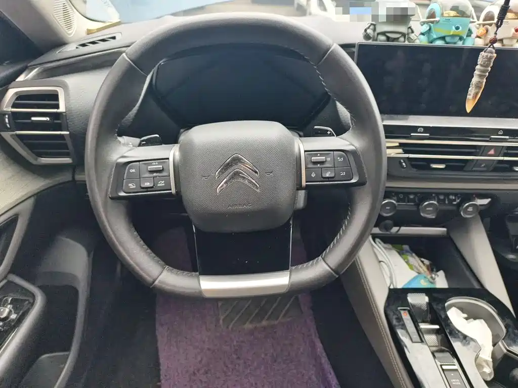 Фото 3 - Citroën Versailles C5 X
