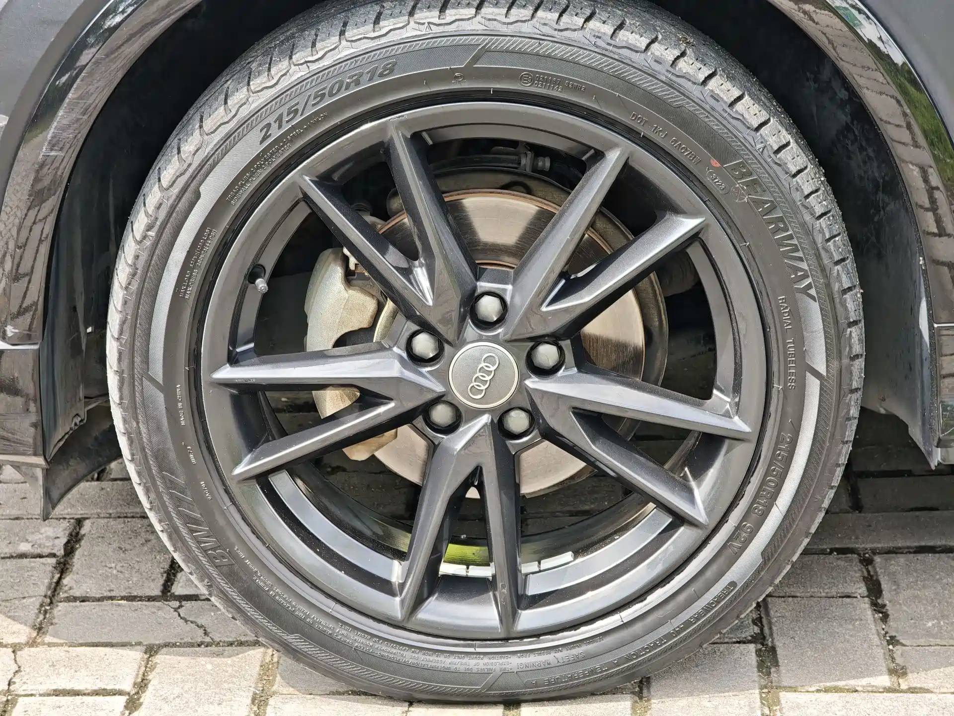 Фото 15 - Audi Q2L