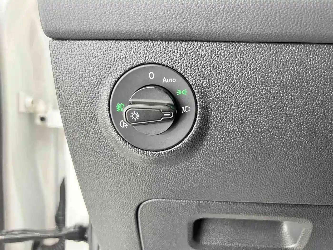 Volkswagen Tharu 2022 280TSI FWD Luxury Edition фото 9