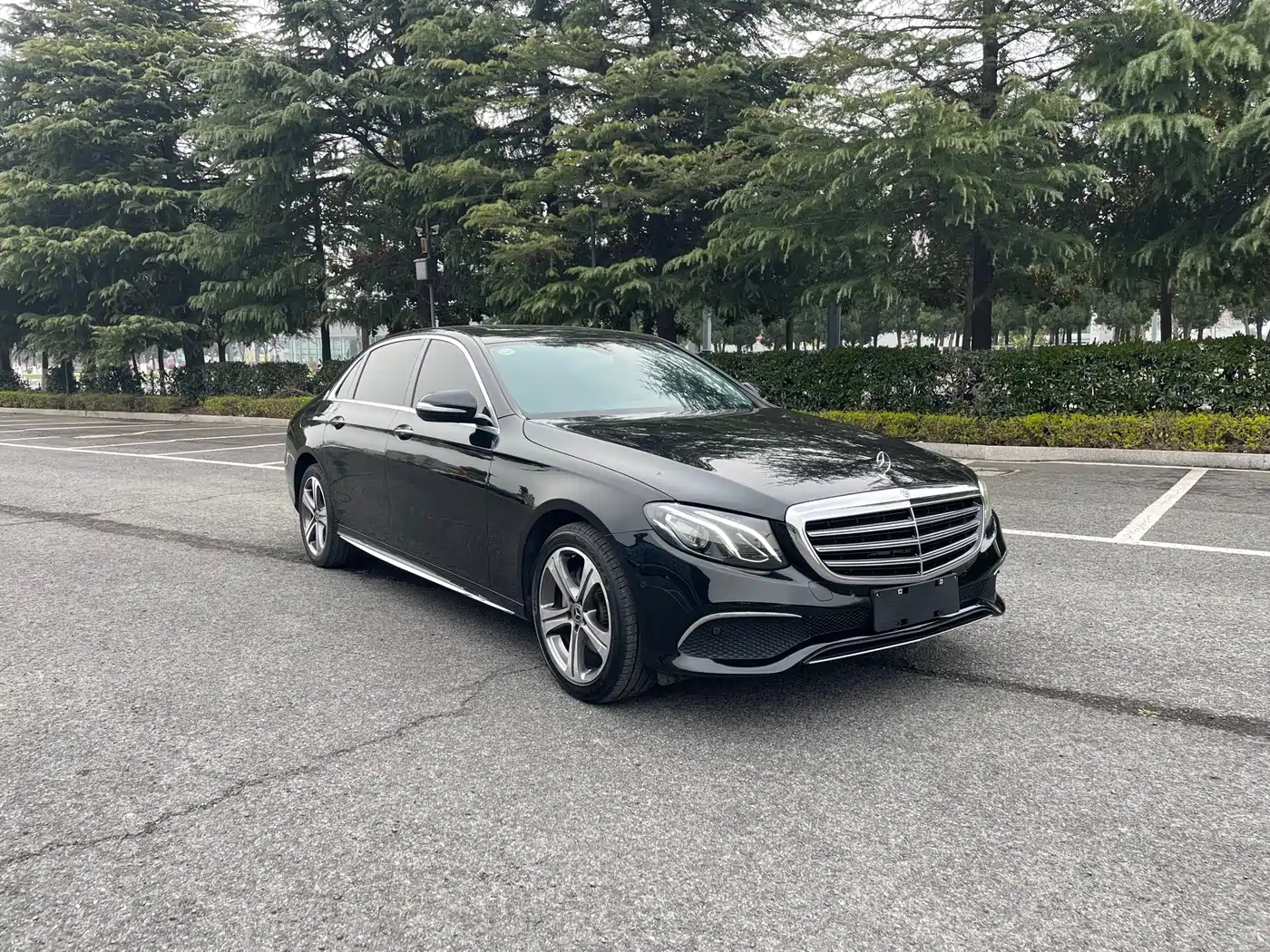 Mercedes-Benz E-Class 2016 E 200 L Sport Type фото 2