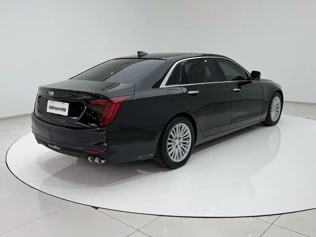 Фото 18 - Cadillac CT6