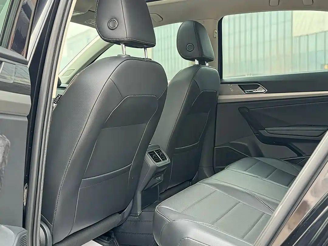 Photo 6 - Volkswagen Lavida