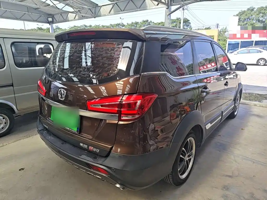 BAIC Weiwang BAW Weiwang M60 2018 2017 1.5L Manual Platinum Edition