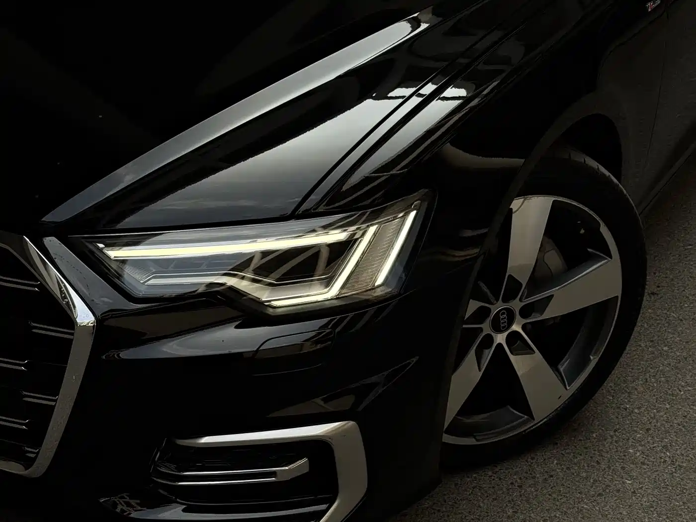 Audi A6L 2023 Facelift 45 TFSI quattro Premium Dynamic фото 5
