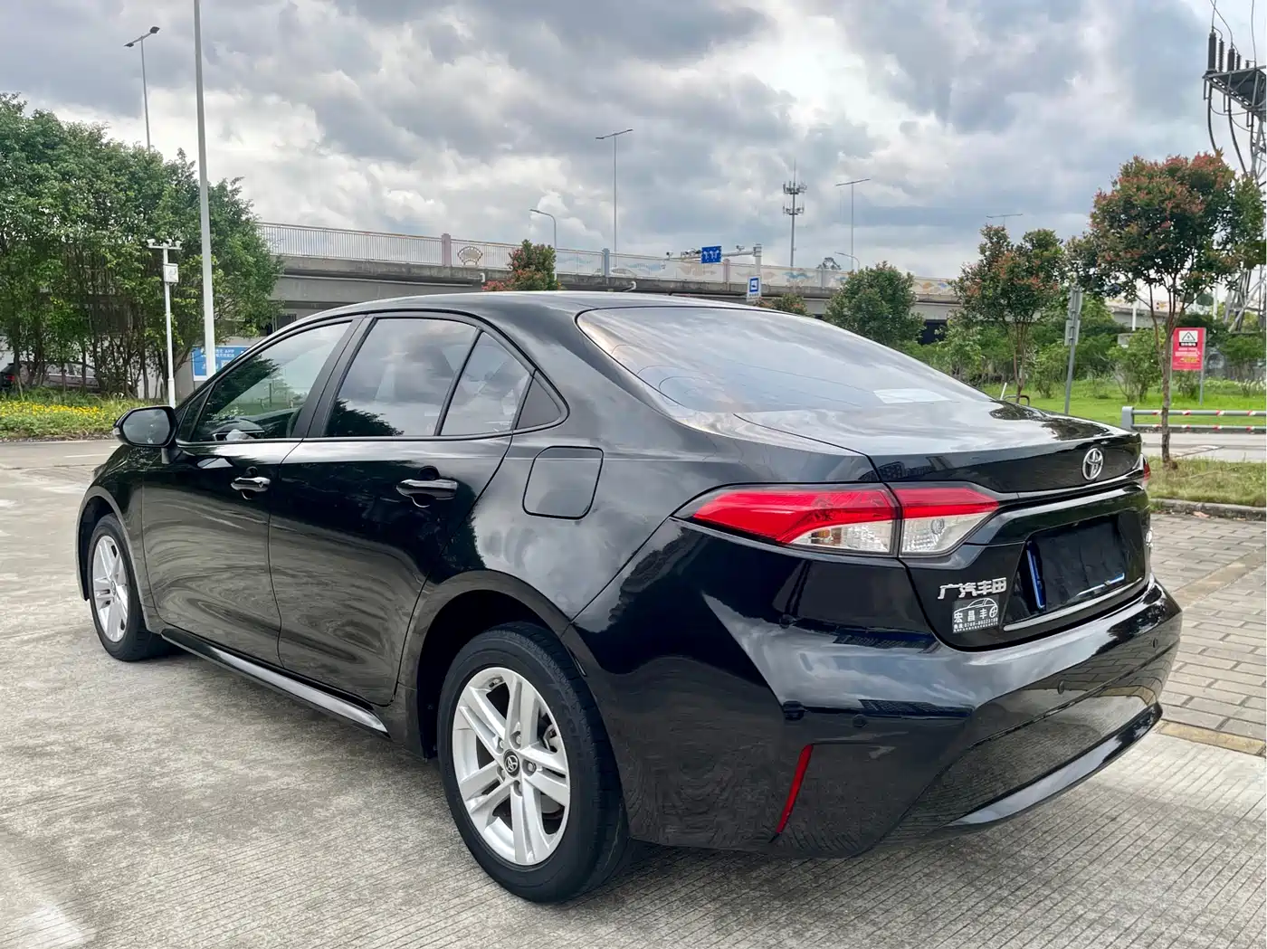 Toyota Levin 2021 185T CVT Luxury Edition фото 11