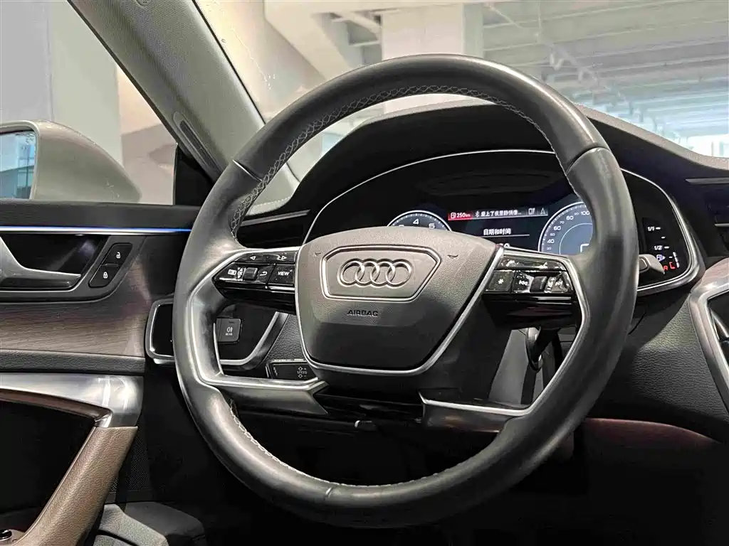 Photo 35 - Audi A7L