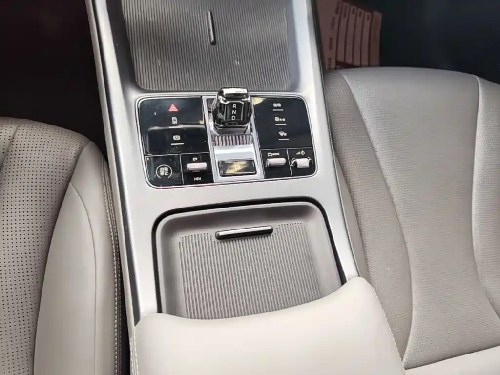 BYD Seal 2024 2024 Glory Edition DM-i 1.5L 121km Elite