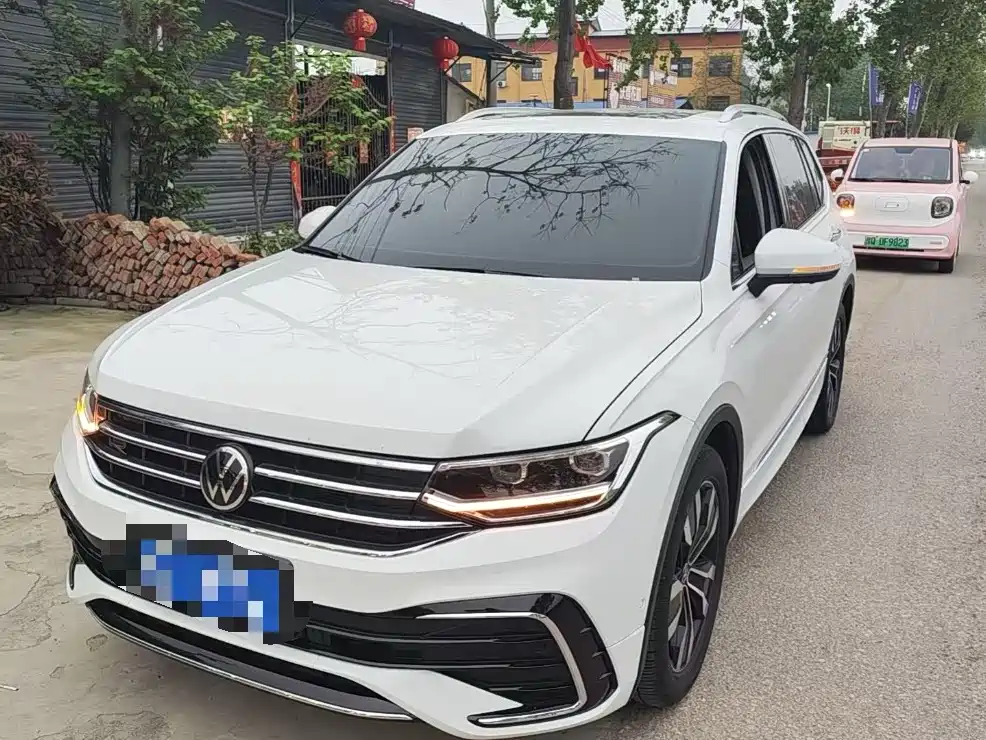 Volkswagen Tiguan L 2024 330TSI Automatic 2WD R-Line Premium Enjoyment Edition фото 16