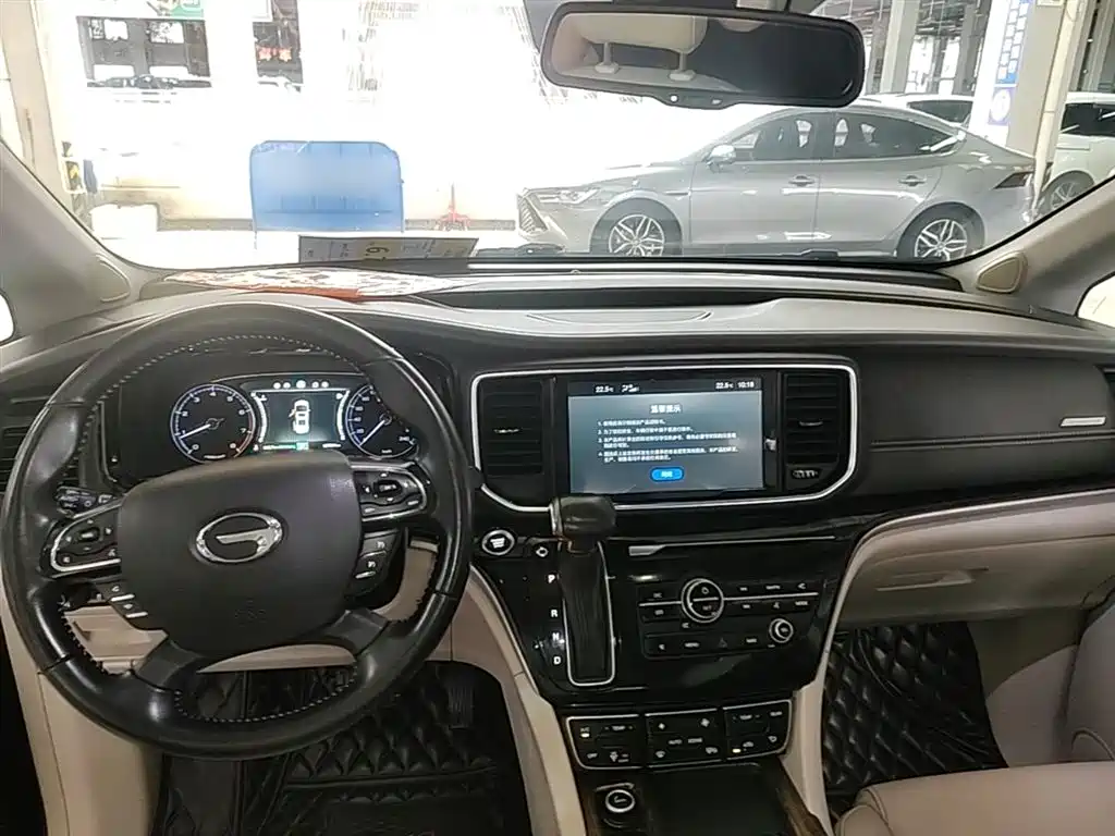 GAC Trumpchi Trumpchi M8 2018 320T Premium Edition фото 10