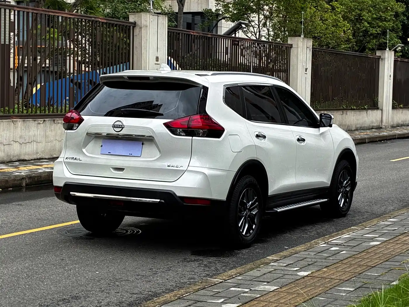 Nissan X-Trail 2026 2025 Honor 2.0L 2WD Leading Edition