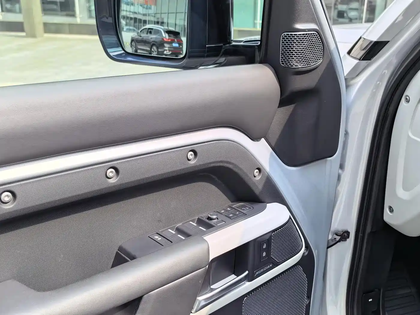 Фото 5 - Land Rover Defender